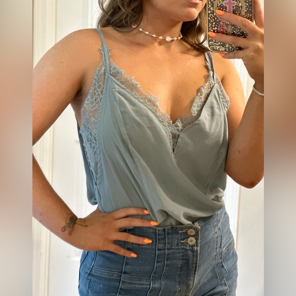 Blouse with lace detailing
